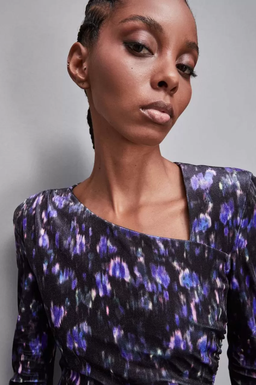 abito_mini_in_velluto_essential_5.webp Patrizia Pepe Mini<Abito mini in velluto Essential