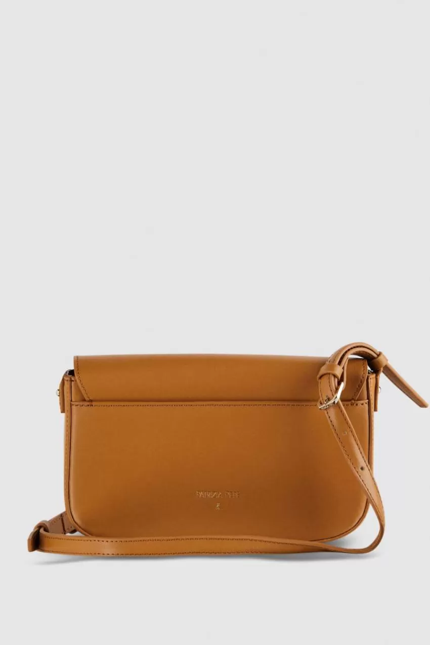 borsa_a_spalla_in_pelle_con_tracolla_2-1.webp Patrizia Pepe Tracolla<Borsa a spalla in pelle con tracolla