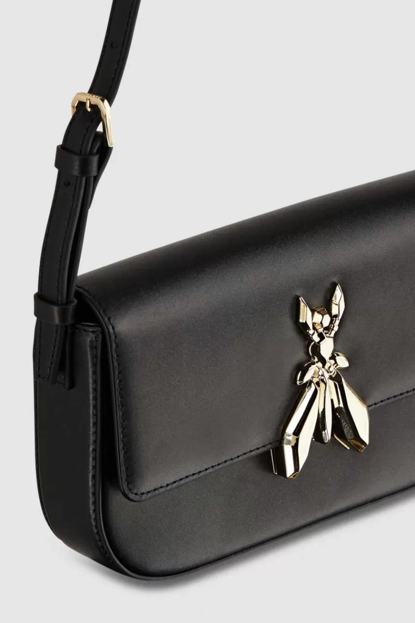 borsa_a_spalla_in_pelle_con_tracolla_3.webp Patrizia Pepe Tracolla<Borsa a spalla in pelle con tracolla