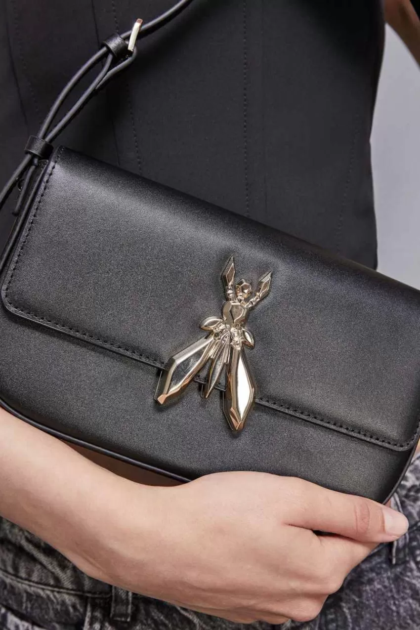 borsa_a_spalla_in_pelle_con_tracolla_5.webp Patrizia Pepe Tracolla<Borsa a spalla in pelle con tracolla