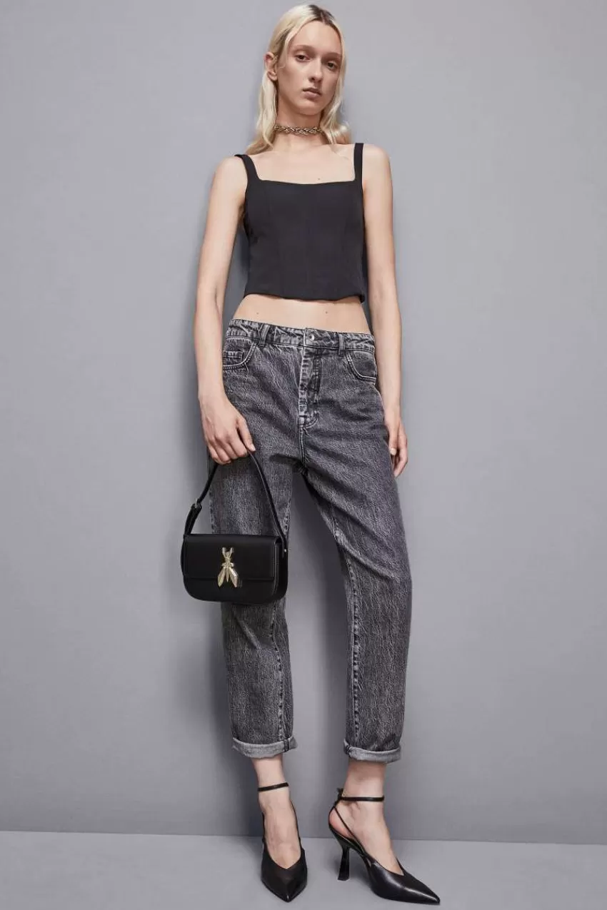 borsa_a_spalla_in_pelle_con_tracolla_8.webp Patrizia Pepe Tracolla<Borsa a spalla in pelle con tracolla