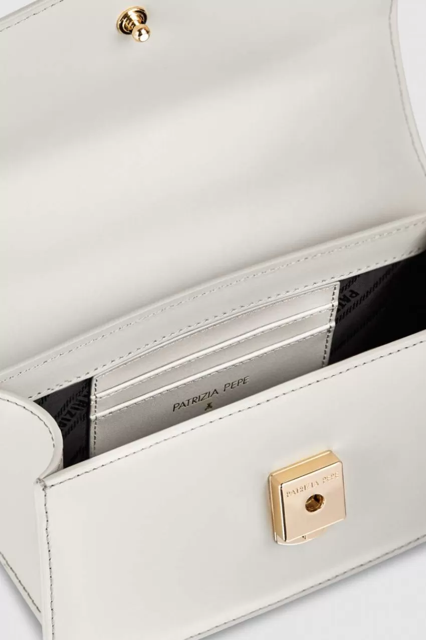 borsa_a_tracolla_fly_bamby_in_pelle_4-3.webp Patrizia Pepe Fly Bamby Bag | A Mano<Borsa a tracolla Fly Bamby in pelle