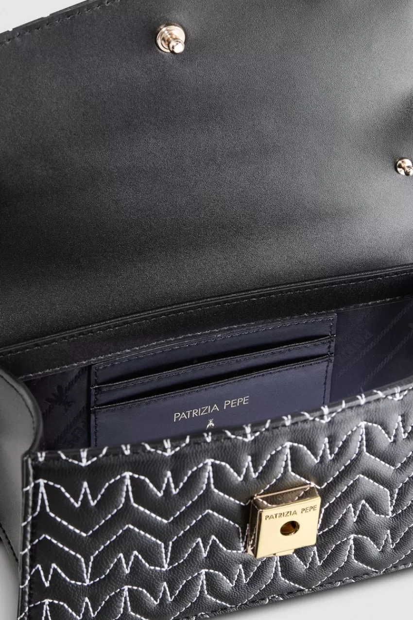 borsa_in_pelle_trapuntata_fly_bamby_4.webp Patrizia Pepe Fly Bamby Bag | A Mano<Borsa in pelle trapuntata Fly Bamby