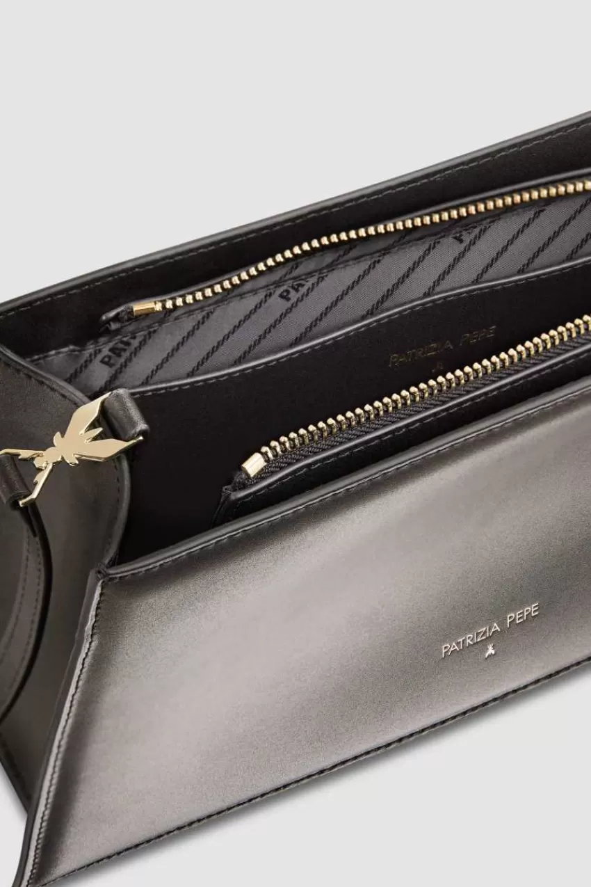 borsa_pocket_con_zip_a_tracolla_in_pelle_4.webp Patrizia Pepe Tracolla<Borsa pocket con zip a tracolla in pelle
