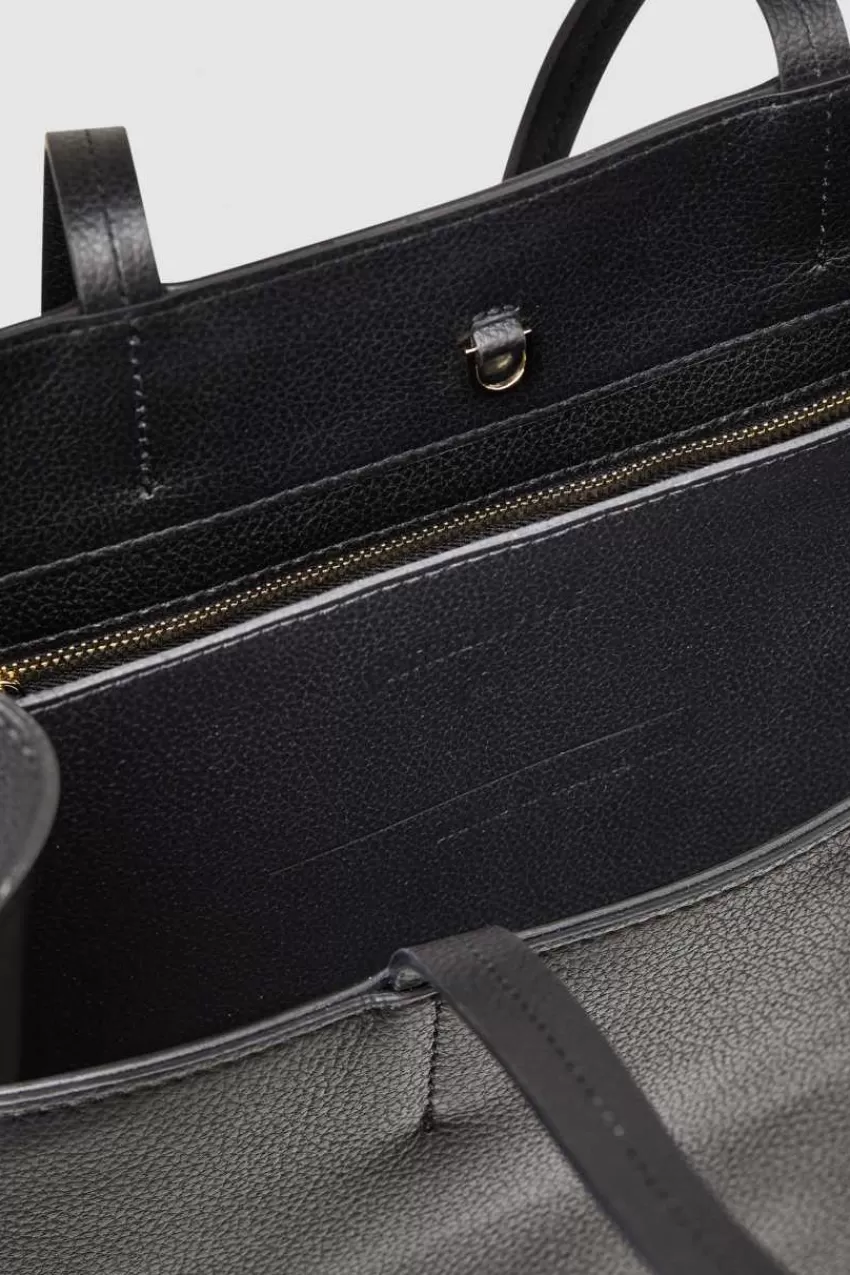 borsa_shopping_in_pelle_martellata_4.webp Patrizia Pepe Shopping<Borsa shopping in pelle martellata