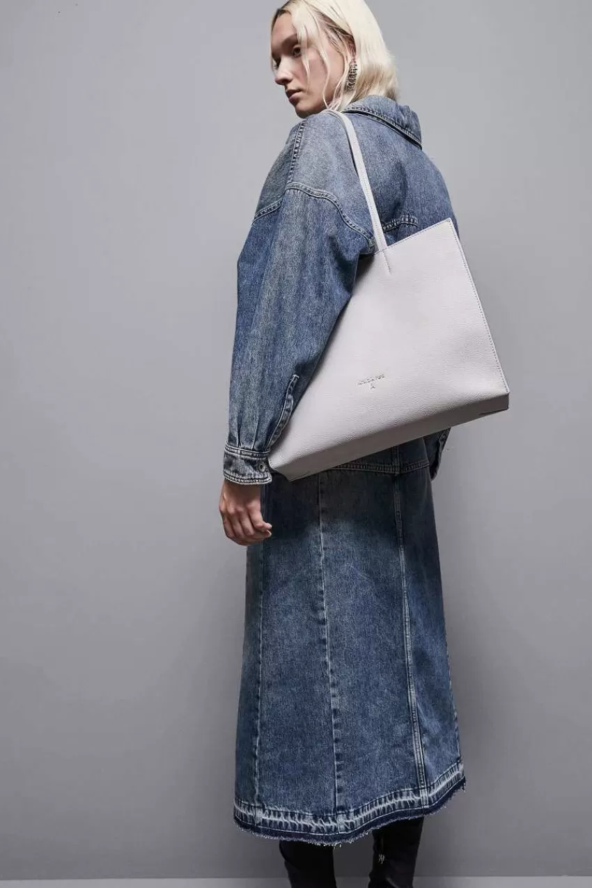 borsa_shopping_in_pelle_martellata_5-1.webp Patrizia Pepe Shopping<Borsa shopping in pelle martellata