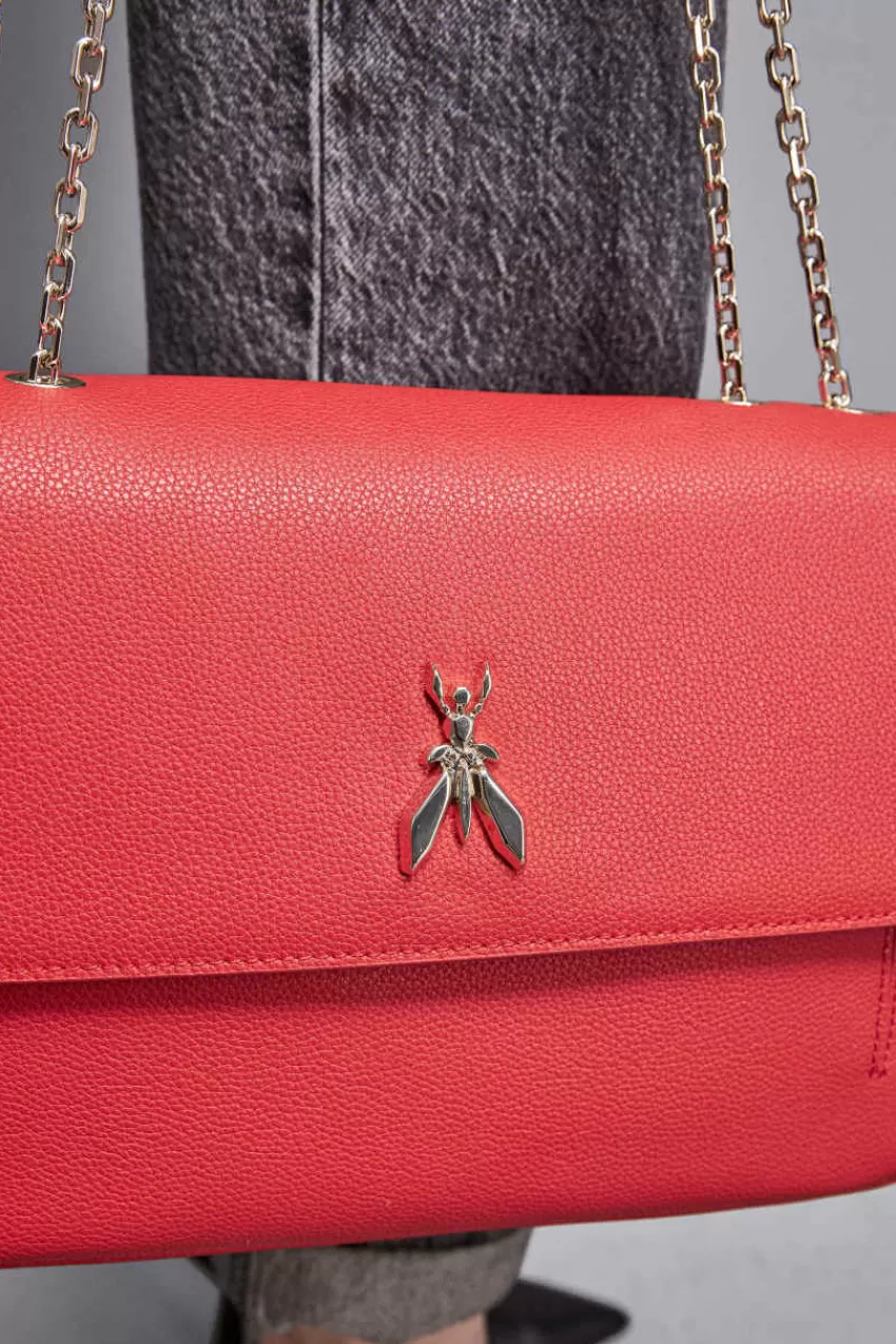 fly_borsa_a_spalla_in_pelle_con_catena_5.webp Patrizia Pepe Tracolla<Fly Borsa a spalla in pelle con catena