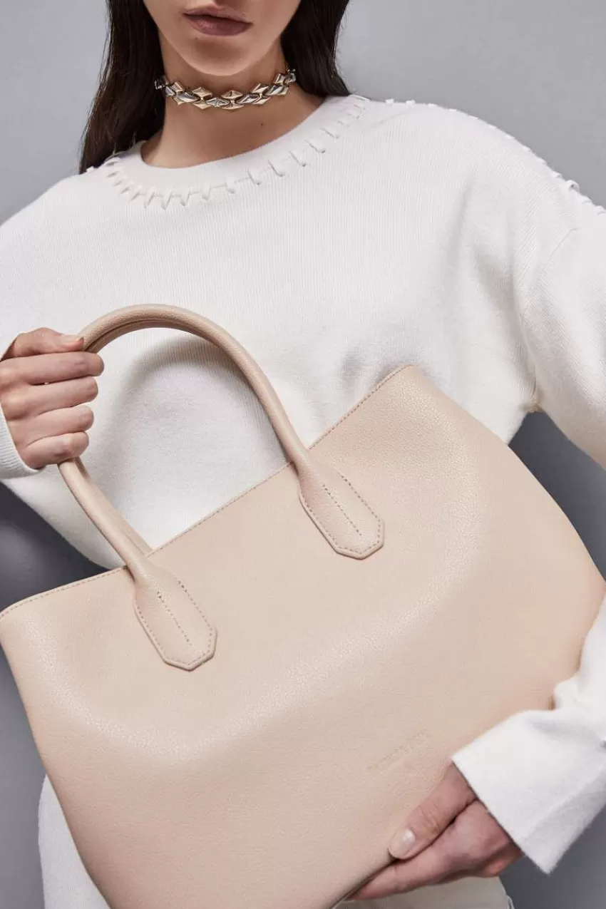 fly_borsa_shopping_in_pelle_con_tracolla_5-1.webp Patrizia Pepe Shopping | A Mano<Fly Borsa shopping in pelle con tracolla