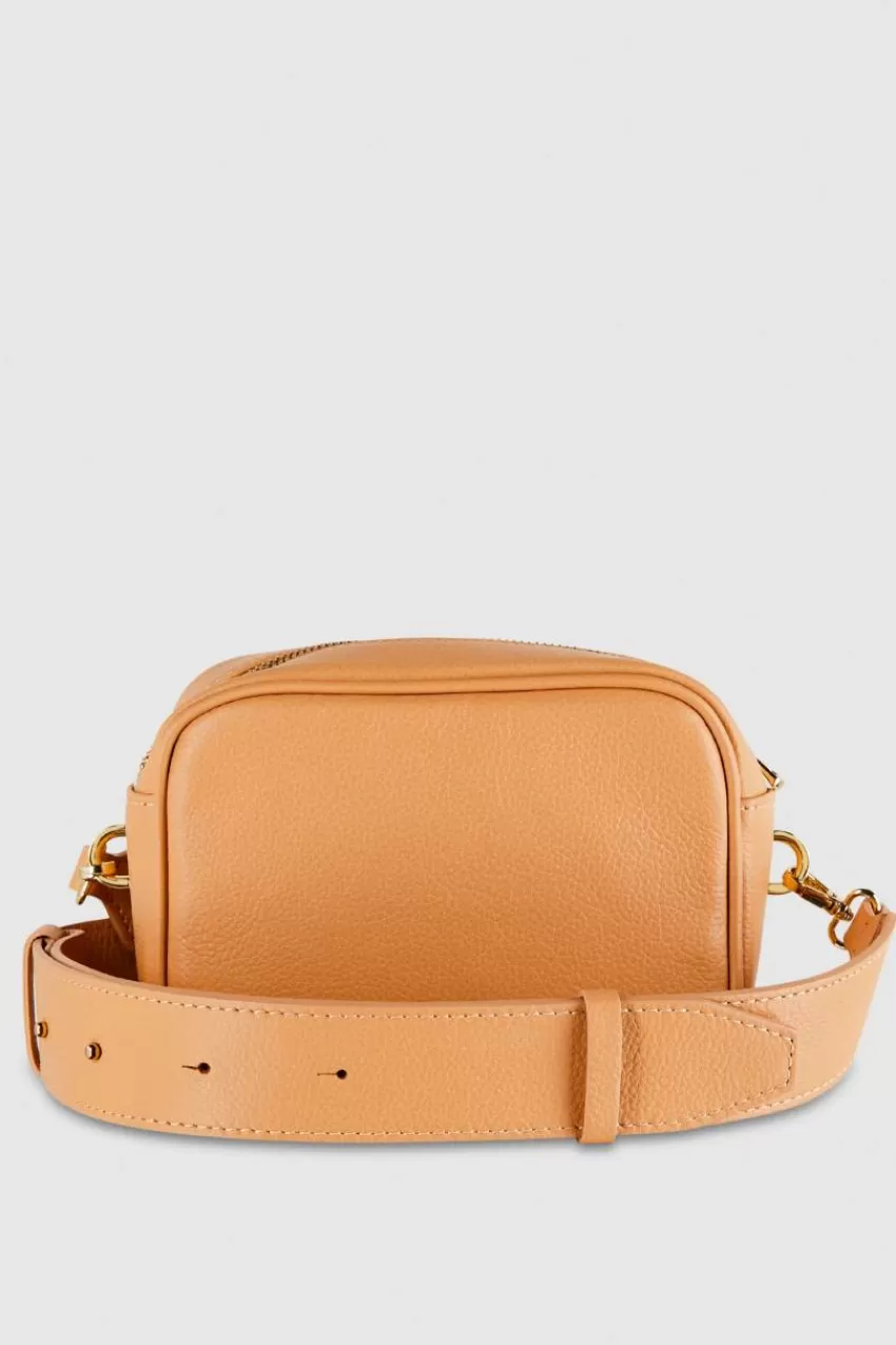 fly_camera_bag_a_tracolla_in_pelle_2-2.webp Patrizia Pepe Tracolla<Fly Camera bag a tracolla in pelle