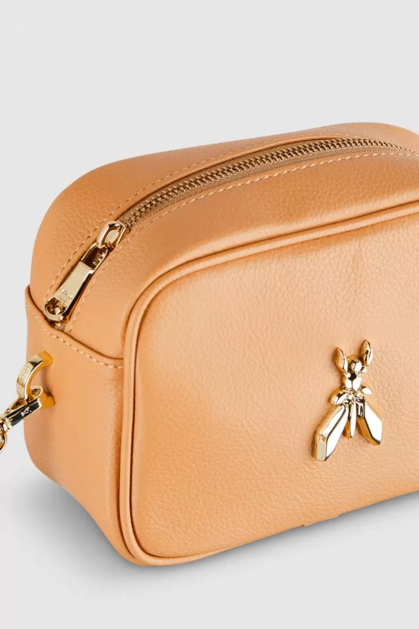 fly_camera_bag_a_tracolla_in_pelle_3-2.webp Patrizia Pepe Tracolla<Fly Camera bag a tracolla in pelle