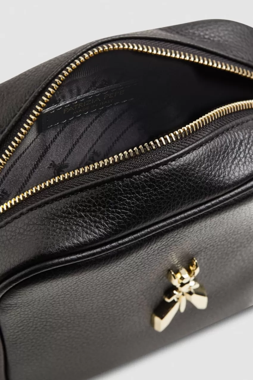 fly_camera_bag_a_tracolla_in_pelle_4-1.webp Patrizia Pepe Tracolla<Fly Camera bag a tracolla in pelle