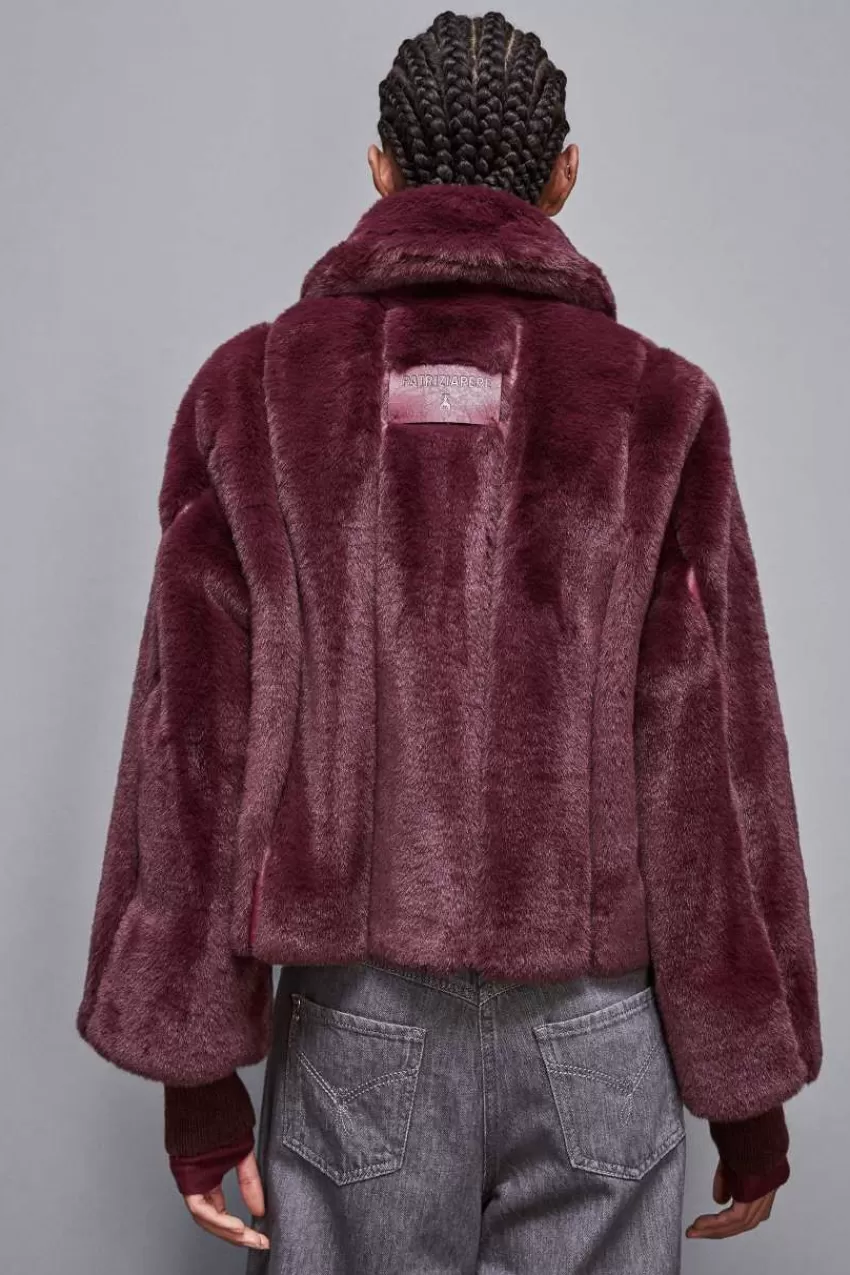 giubbotto_corto_in_tessuto_sintetico_2.webp Patrizia Pepe Cappotti<Giubbotto corto in tessuto sintetico