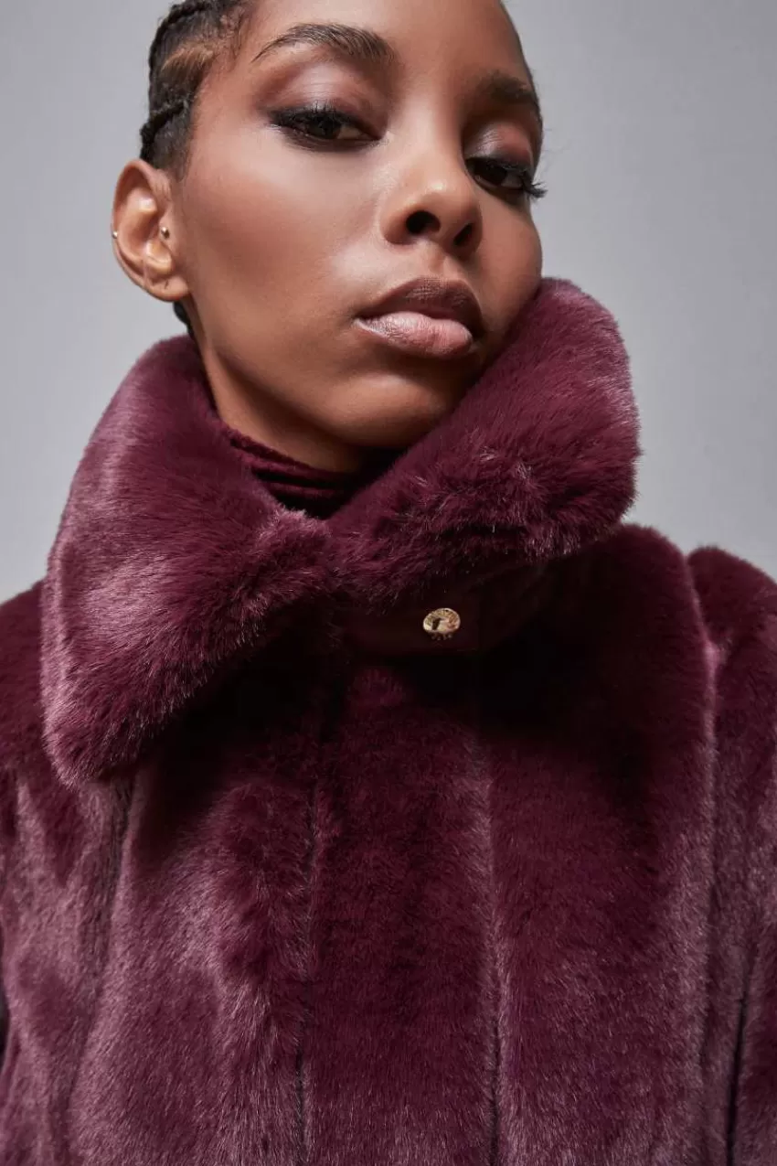 giubbotto_corto_in_tessuto_sintetico_5.webp Patrizia Pepe Cappotti<Giubbotto corto in tessuto sintetico