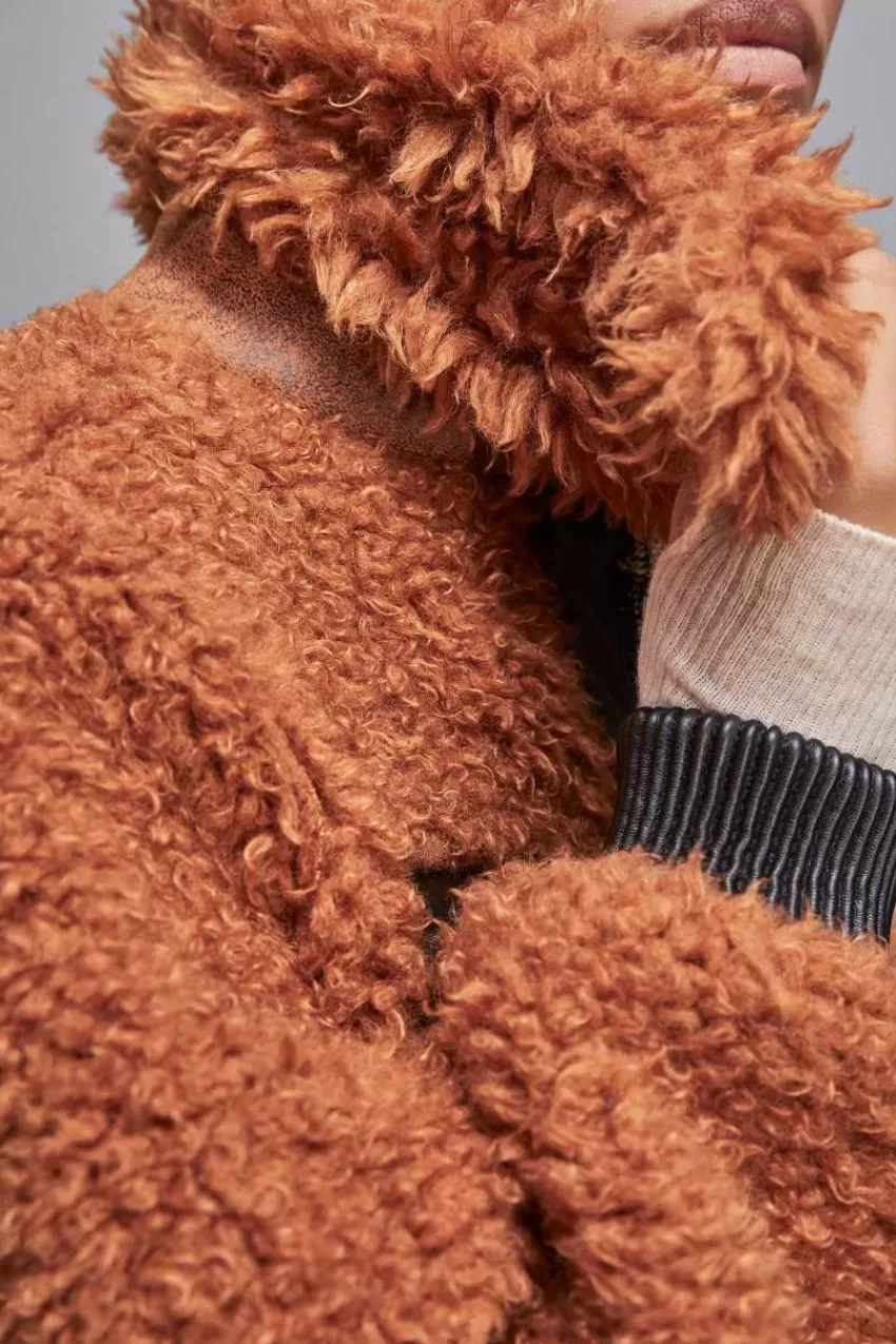 giubbotto_corto_reversibile_3.webp Patrizia Pepe Cappotti<Giubbotto corto reversibile