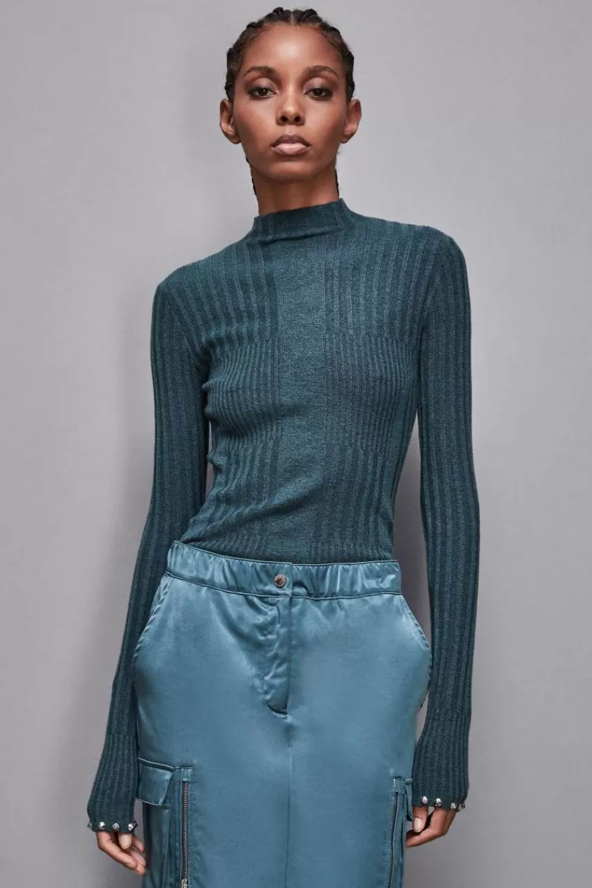 maglia_a_costine_in_viscosa_essential_3.webp Patrizia Pepe Maglie<Maglia a costine in viscosa Essential