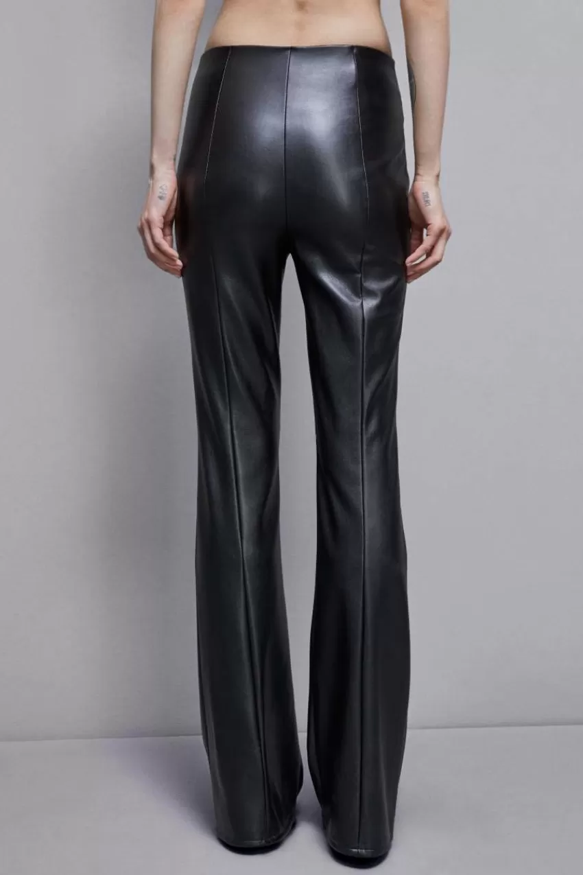 pantaloni_svasati_a_vita_alta_in_similpelle_2.webp Patrizia Pepe Flare<Pantaloni svasati a vita alta in similpelle