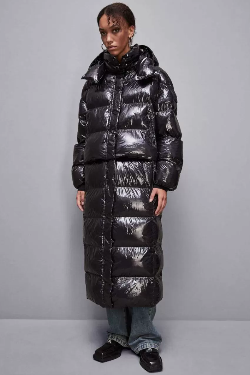 piumino_lungo_in_nylon_lucido_5-1.webp Patrizia Pepe Cappotti | Piumini<Piumino lungo in nylon lucido