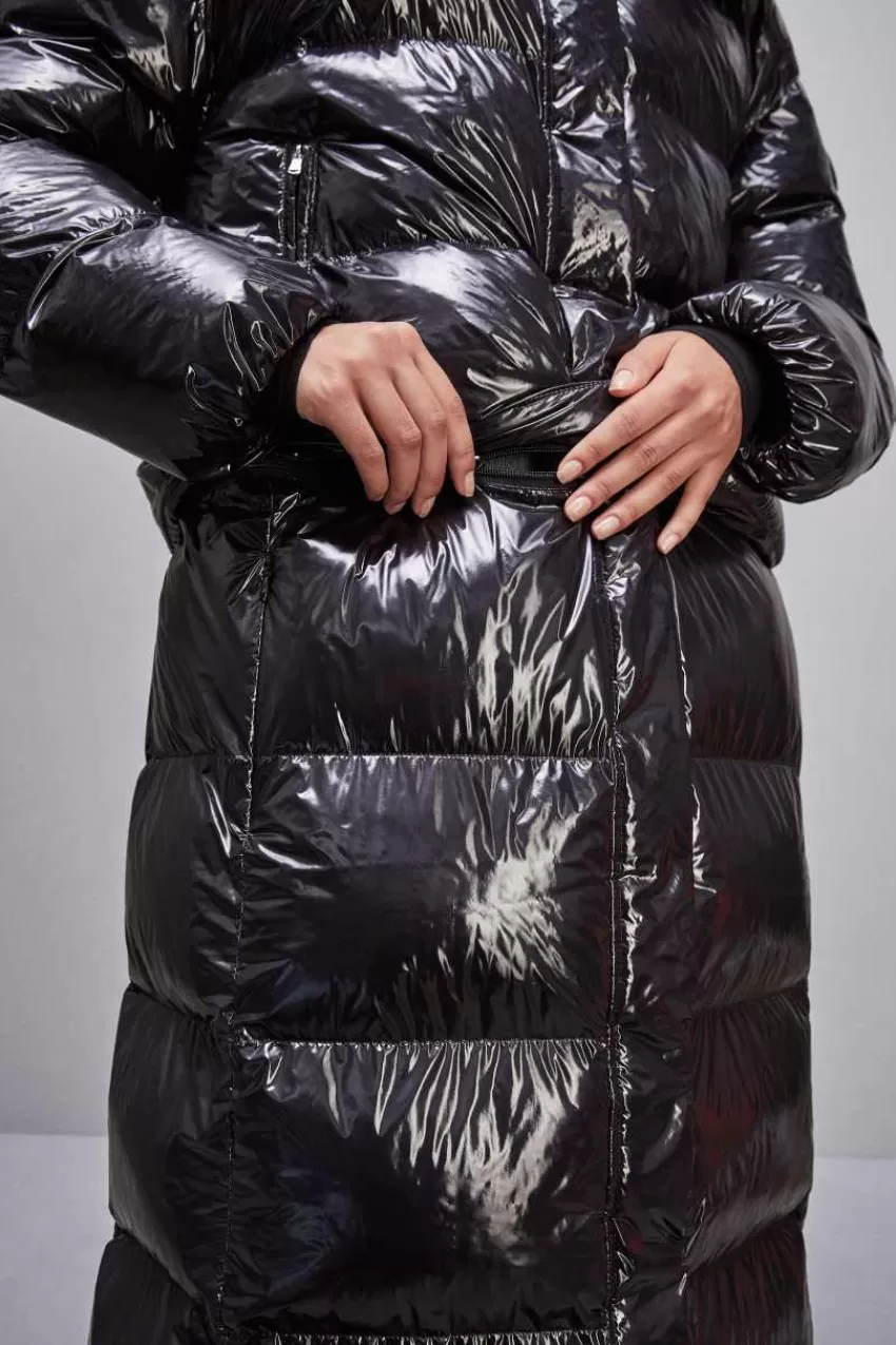 piumino_lungo_in_nylon_lucido_6-1.webp Patrizia Pepe Cappotti | Piumini<Piumino lungo in nylon lucido