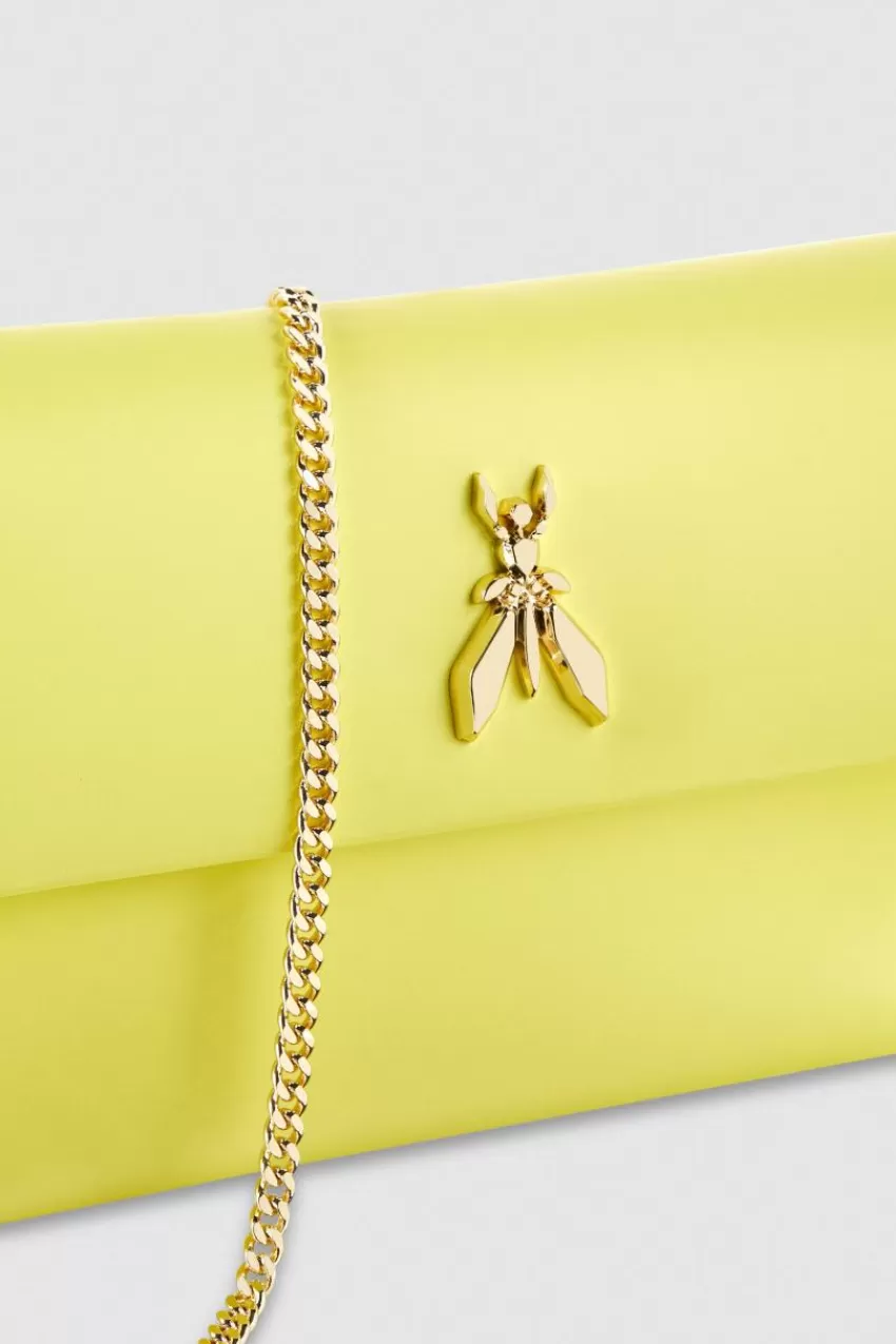 pochette_fly_in_pelle_con_catena_3.webp Patrizia Pepe Pochette<Pochette Fly in pelle con catena