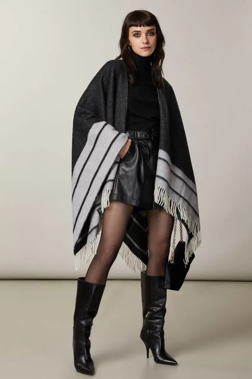 poncho_double_face_con_frange_2.webp Patrizia Pepe Foulard<Poncho double face con frange